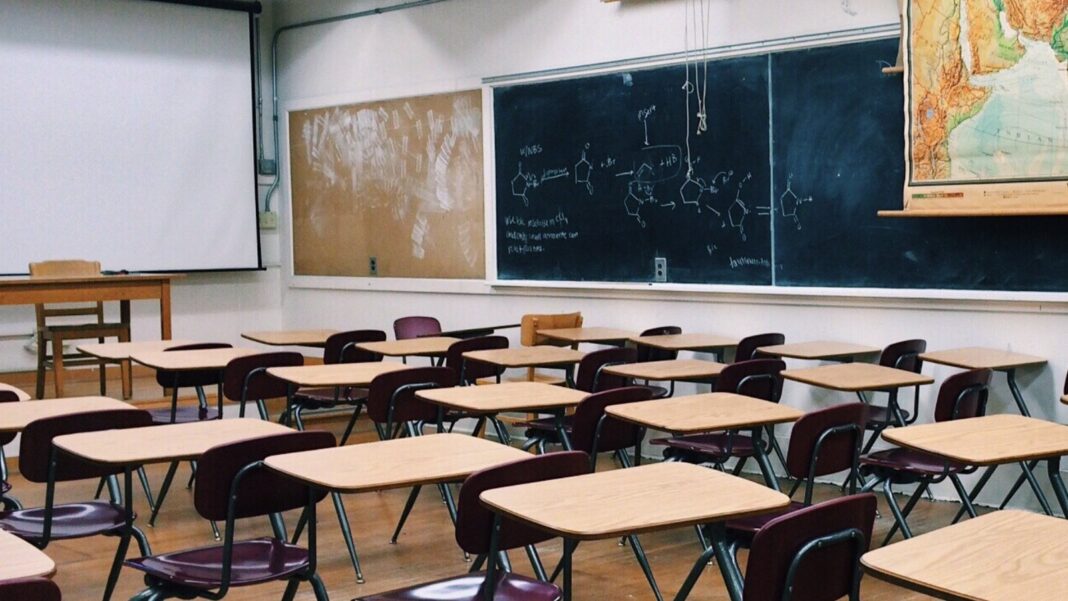 Stipendi non erogati e silenzio sui contratti Covid. Il Ministero intervenga Stipendi non erogati e silenzio sui contratti Covid. Il Ministero intervenga