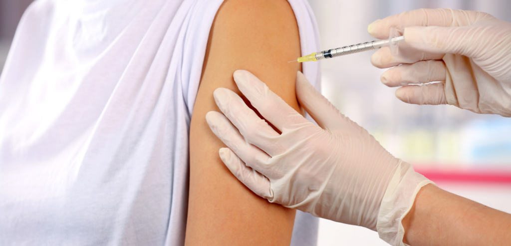 Diventa legge l'obbligo vaccinale per il personale scolastico